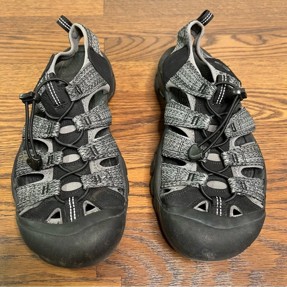 Keen Men's Newport H2 water sandals size 12